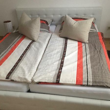 Ferienwohnung Am Schmidtstedter Knoten Erfurt Bagian luar foto