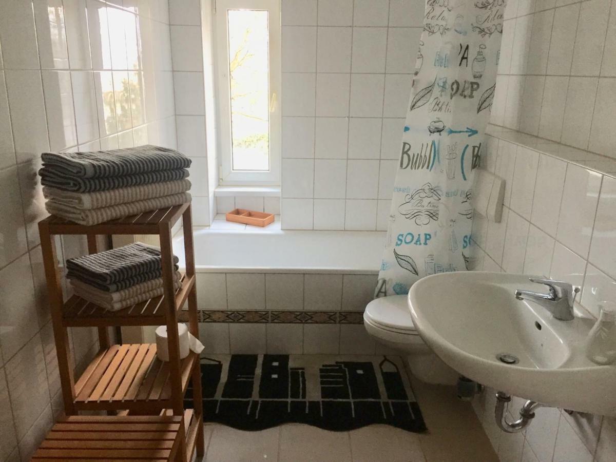 Ferienwohnung Am Schmidtstedter Knoten Erfurt Bagian luar foto